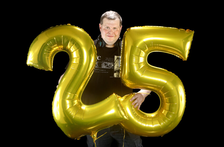  DJ STEVE SIDEWALK – Celebrating 25 Years