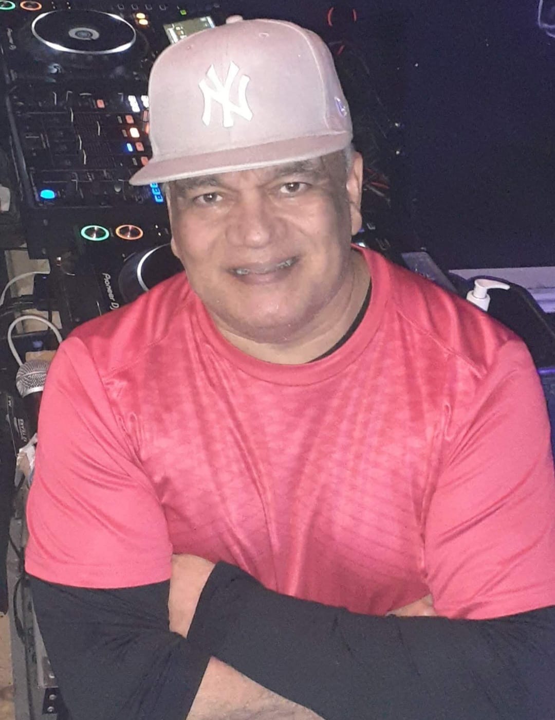 DJ  Eddie Cruz